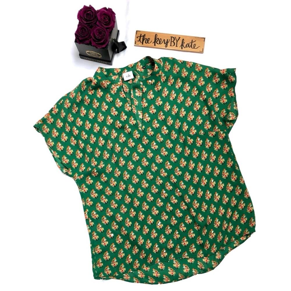 CAbi Green Floral Short Sleeve Blouse #3252 Size Medium
